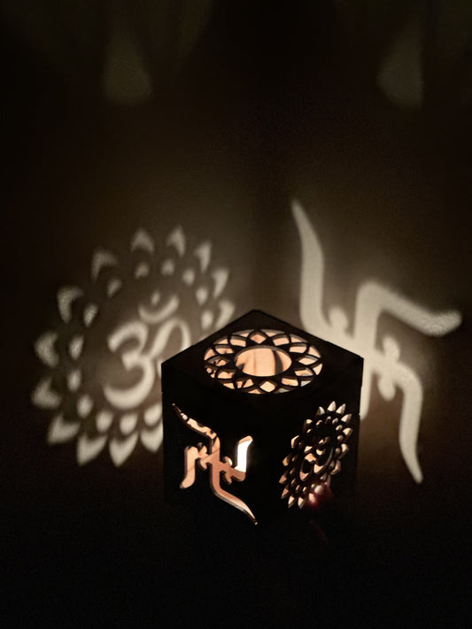 Wooden lamp -OM
